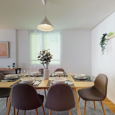 Superbe Modern Apartment In City Center La Chaux De Fonds Luaran gambar