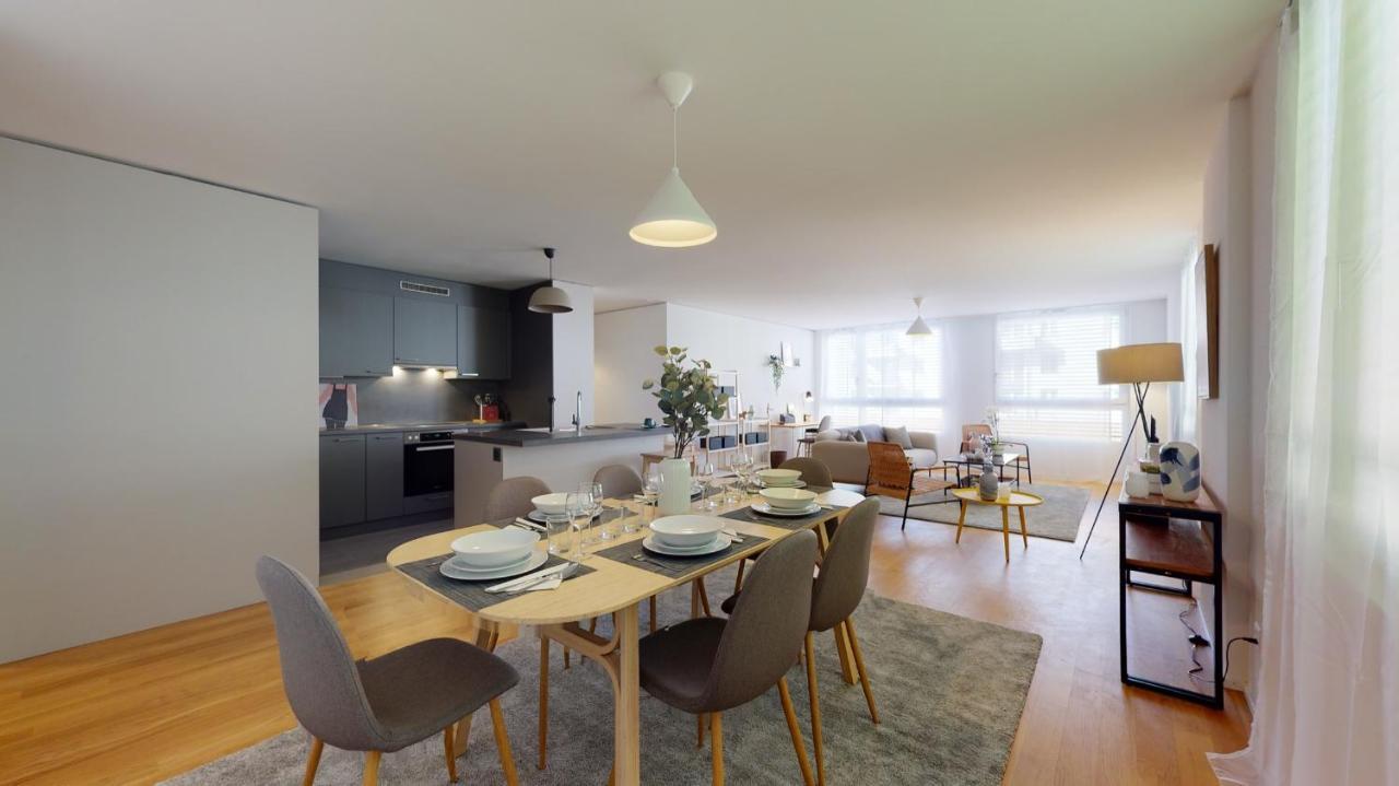 Superbe Modern Apartment In City Center La Chaux De Fonds Luaran gambar