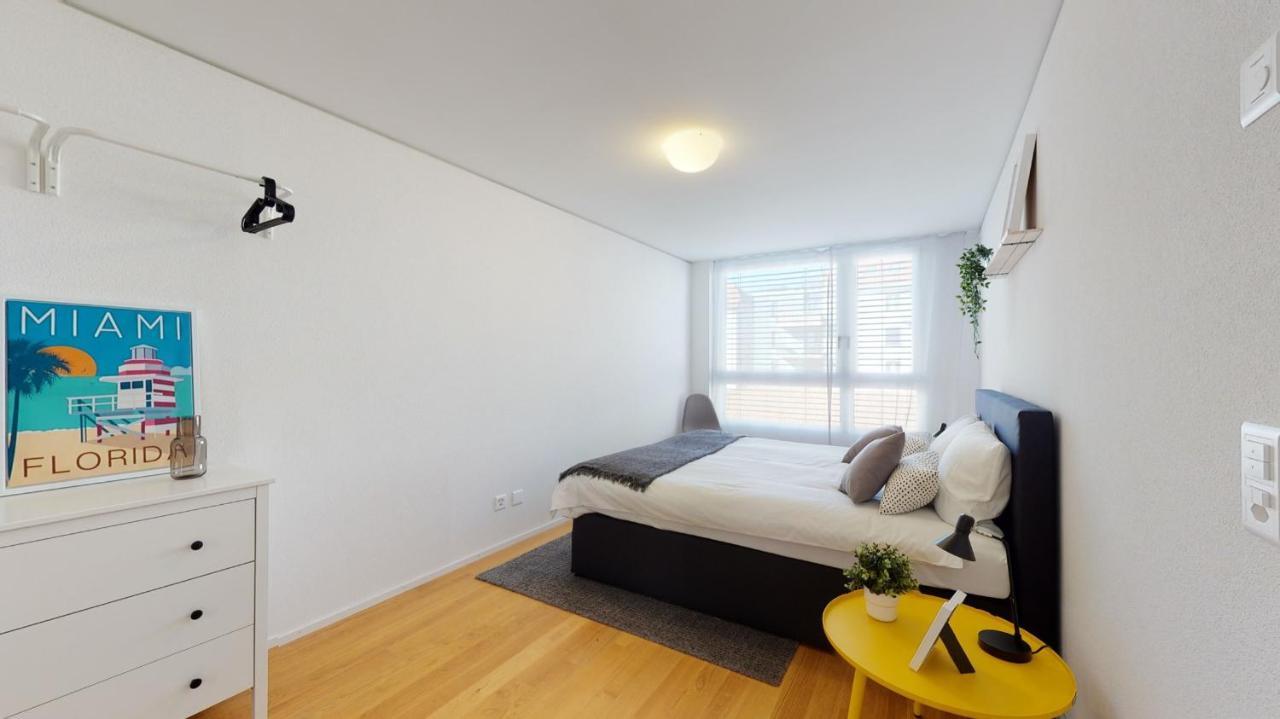 Superbe Modern Apartment In City Center La Chaux De Fonds Luaran gambar