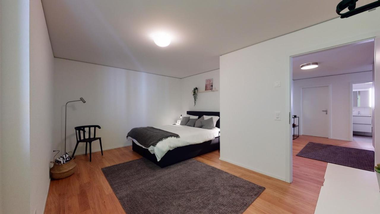 Superbe Modern Apartment In City Center La Chaux De Fonds Luaran gambar